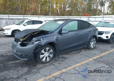 2023 Tesla Model Y Awd/Long Range Dual Motor All-Wheel Drive z USA, uszkodzony, nr VIN 7SAYGDEE1PF749270